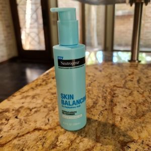 Neutrogena Skin Balancing Gel Cleanser For Combination Skin - New!